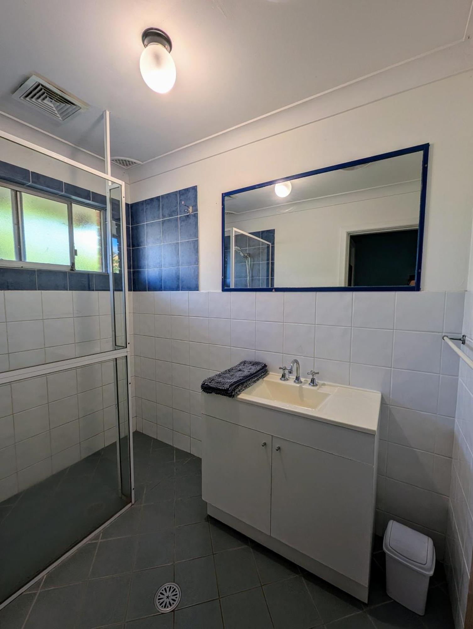Hostel Ozzie Pozzie Backpackers - Yha Port Macquarie