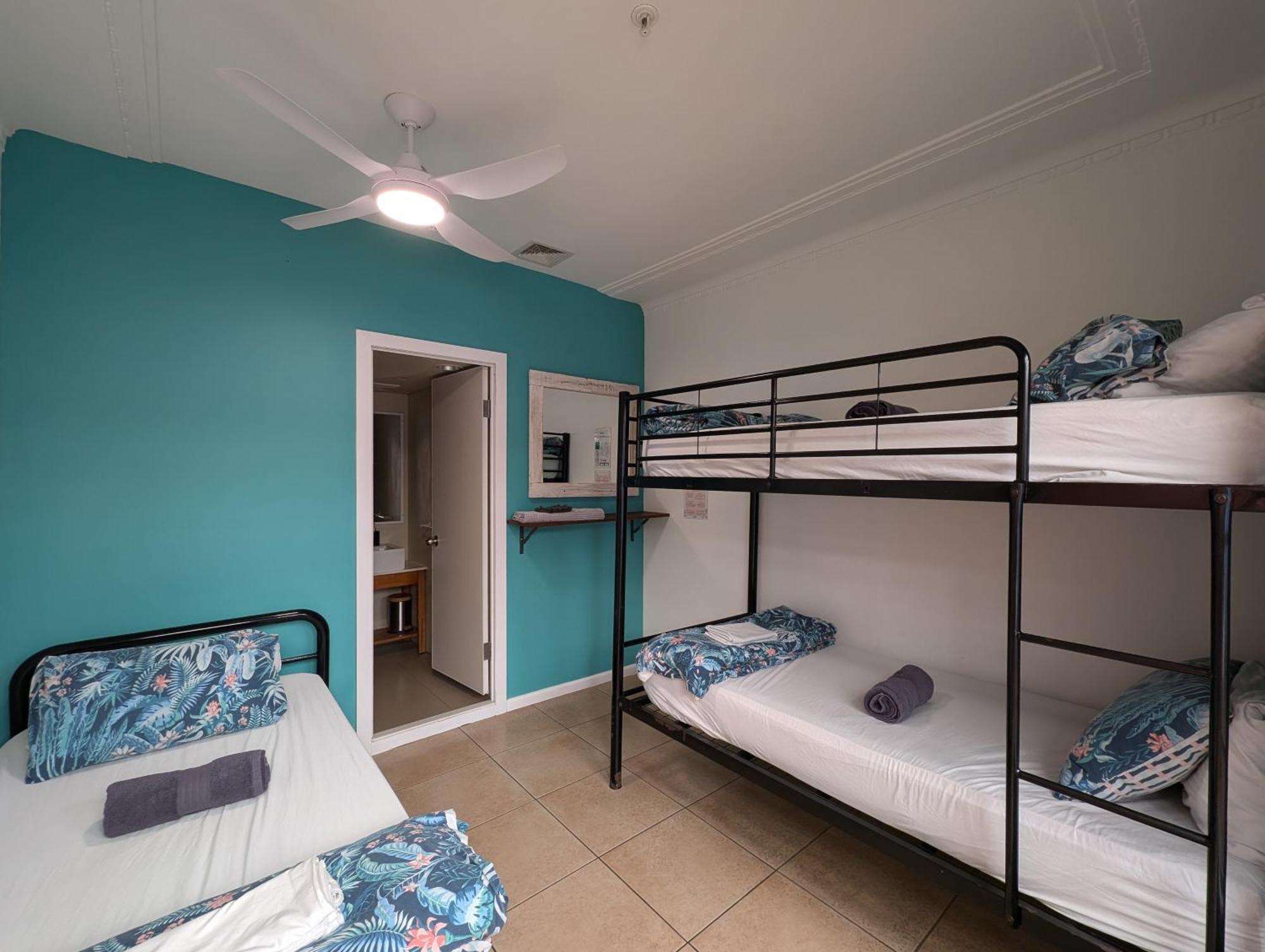 Hostel Ozzie Pozzie Backpackers - Yha *