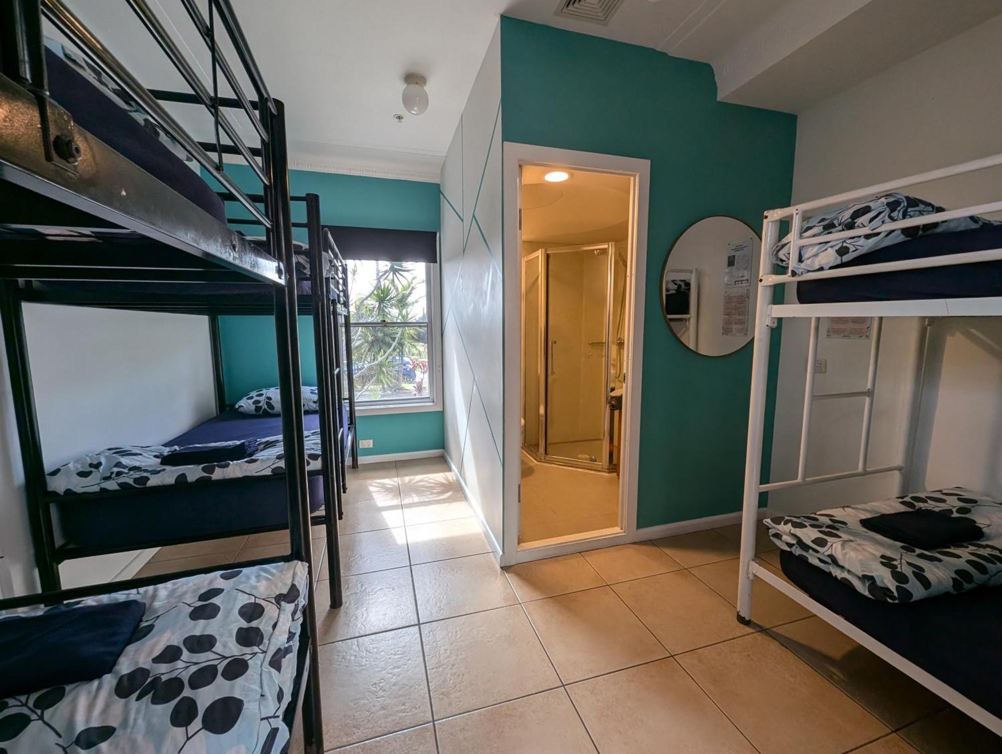 Ozzie Pozzie Backpackers - Yha Hostel *