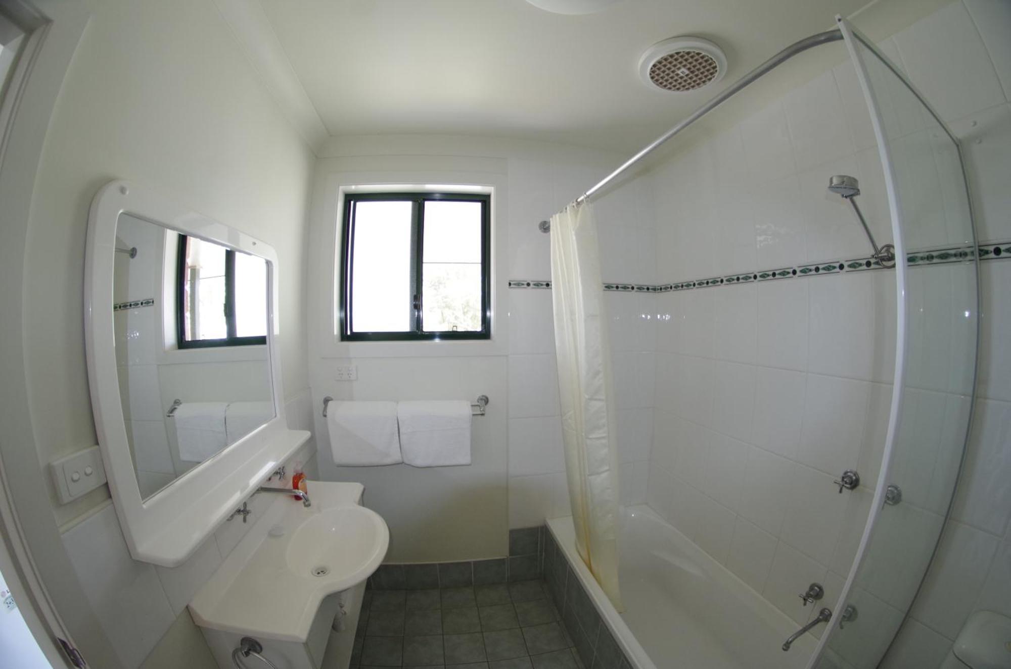 T's & 3* Port Macquarie