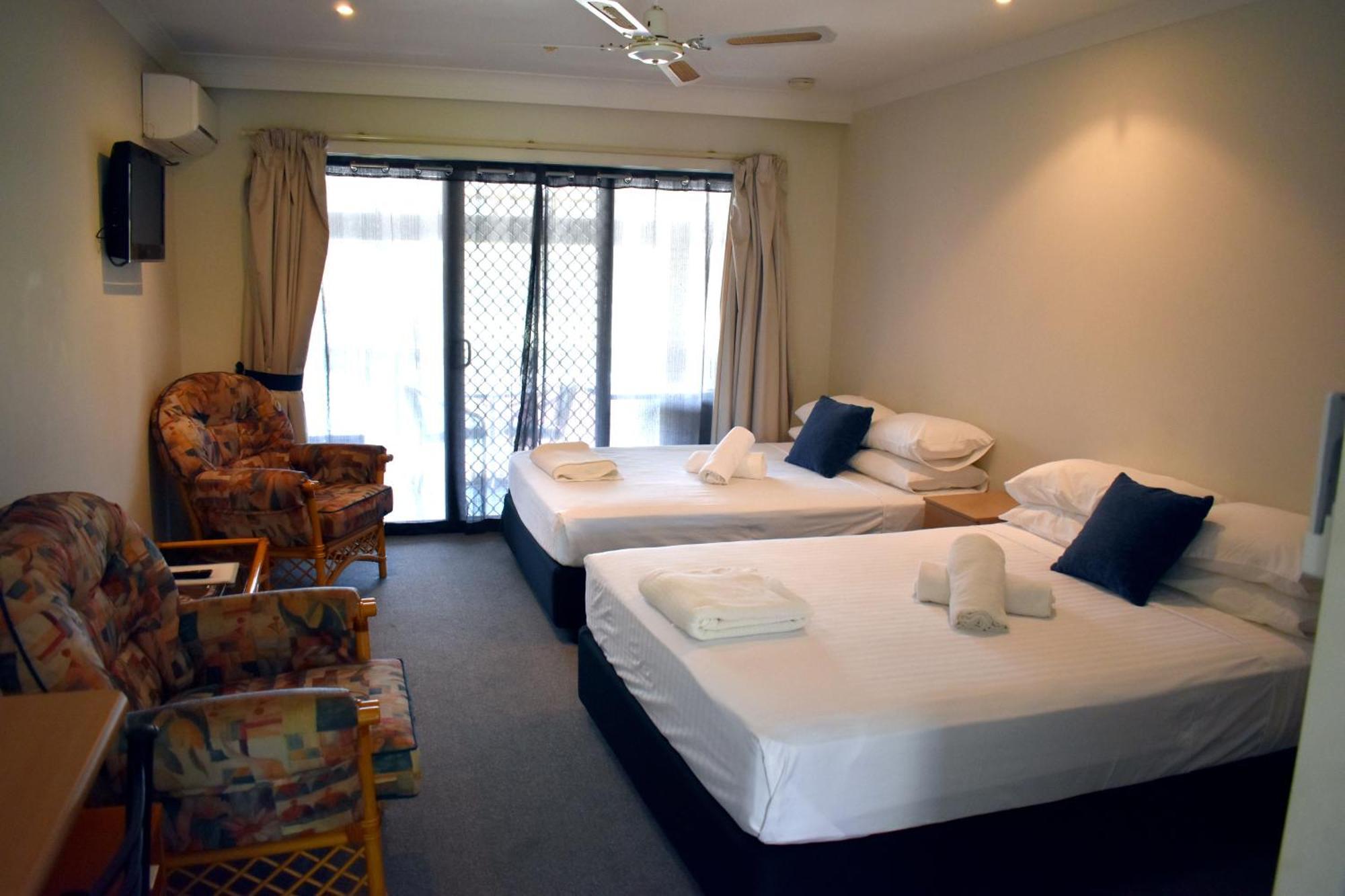 Hotel T's &
