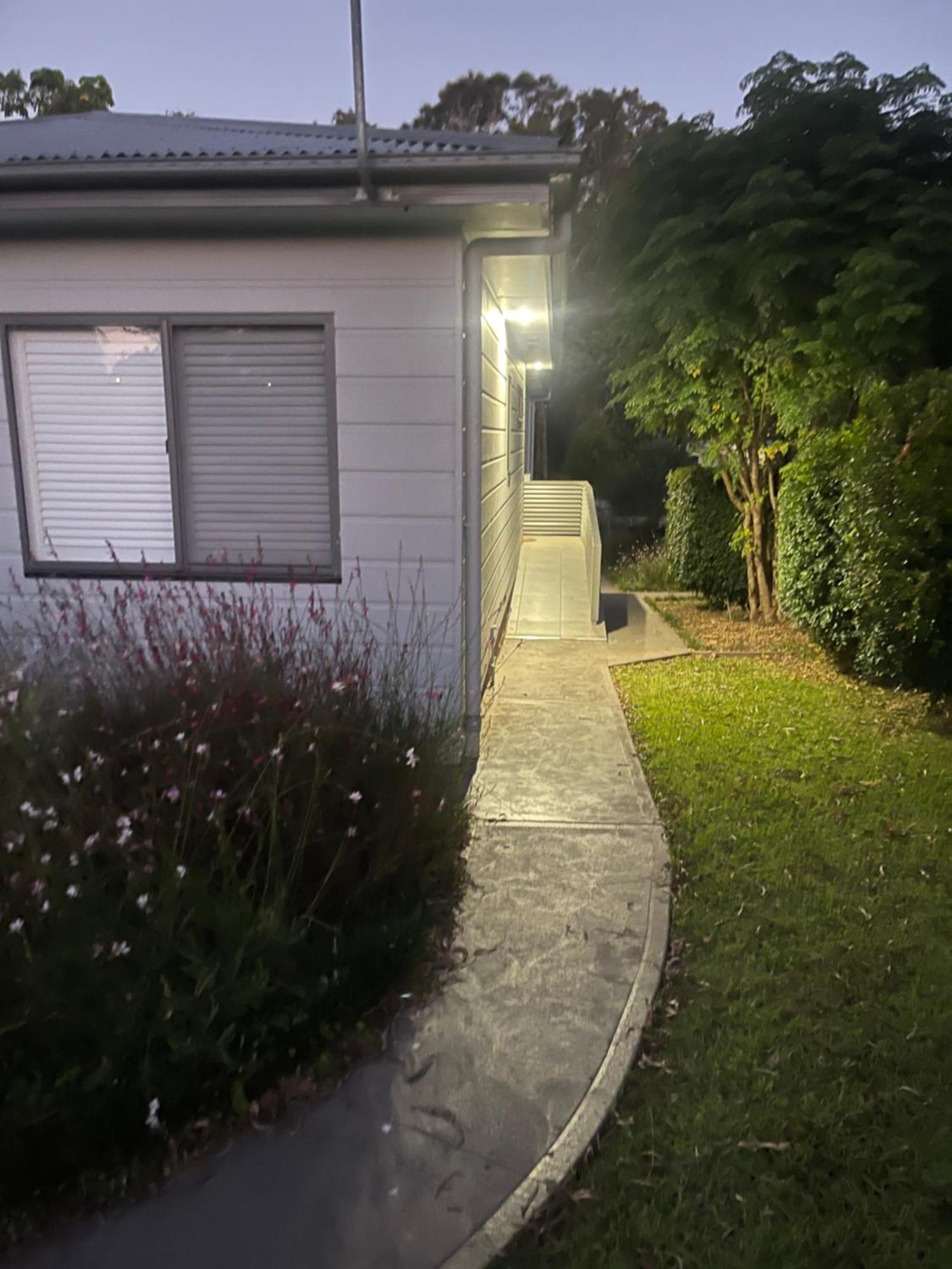 Holiday home Sunnyside Retreat: Beachside Haven With Ocean Sounds *