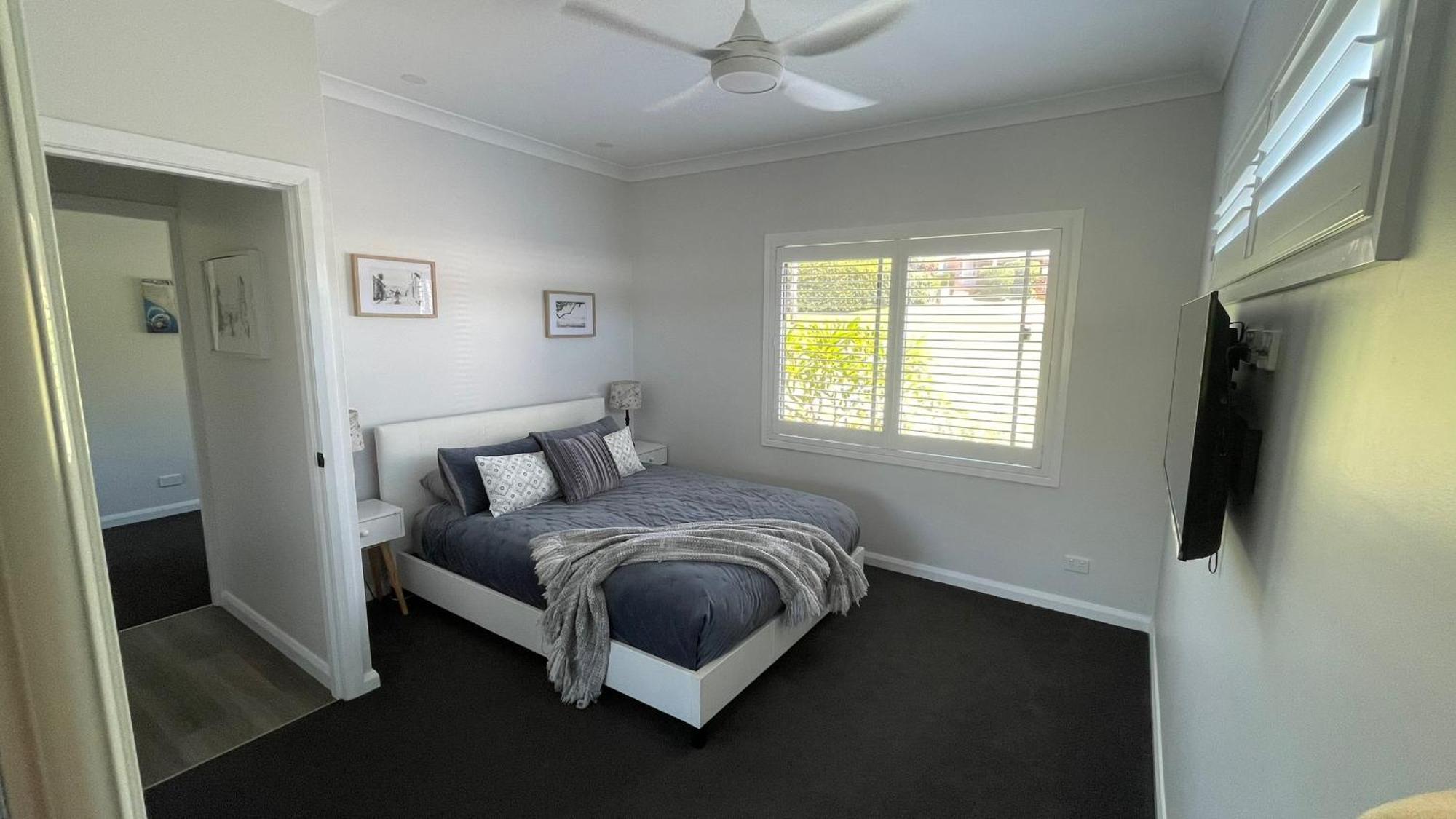Holiday home Sunnyside Retreat: Beachside Haven With Ocean Sounds