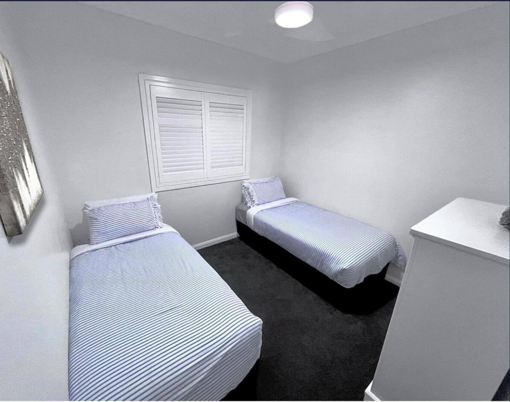 Sunnyside Retreat: Beachside Haven With Ocean Sounds Holiday home Port Macquarie