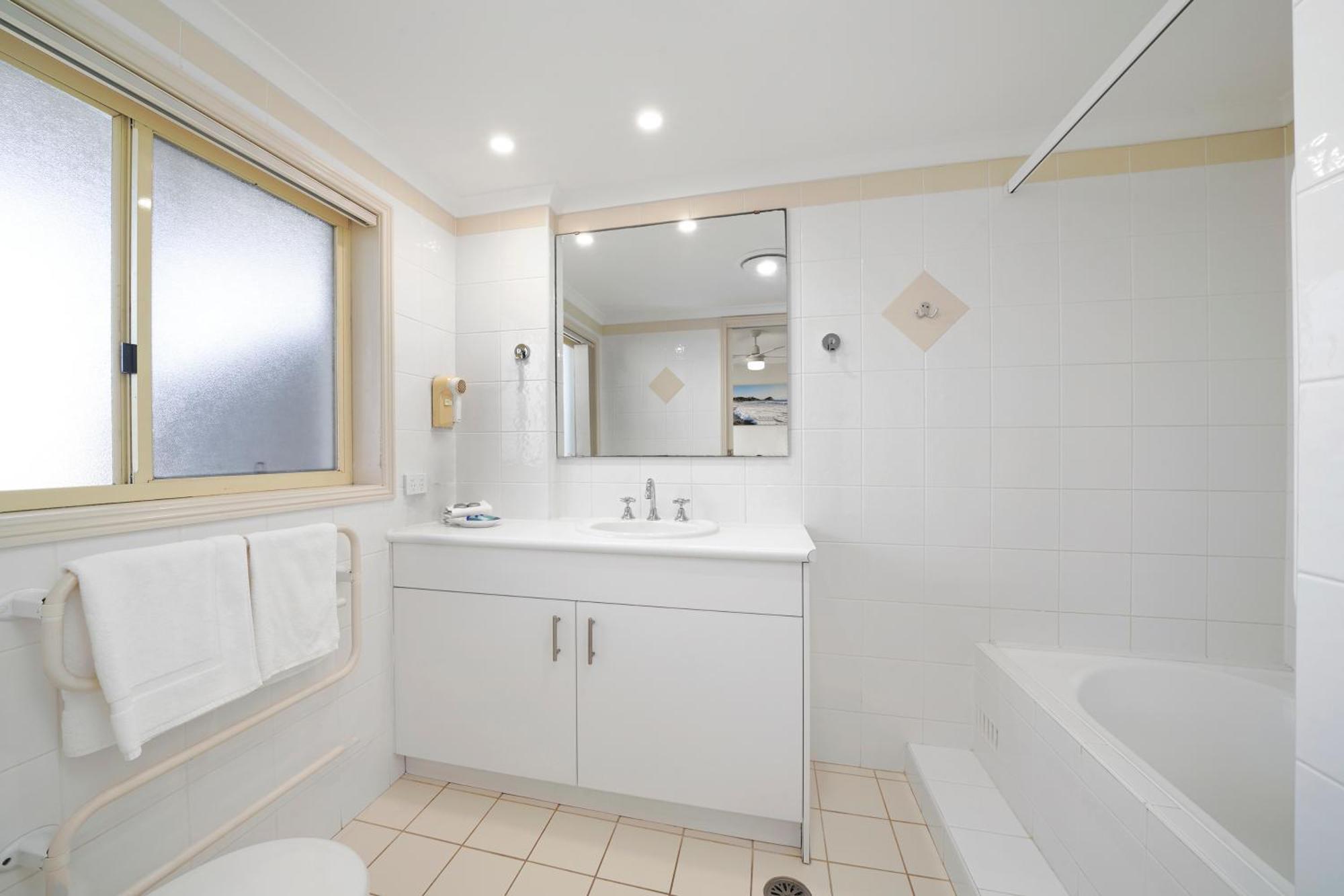 Aparthotel Town Beachcomber 4*