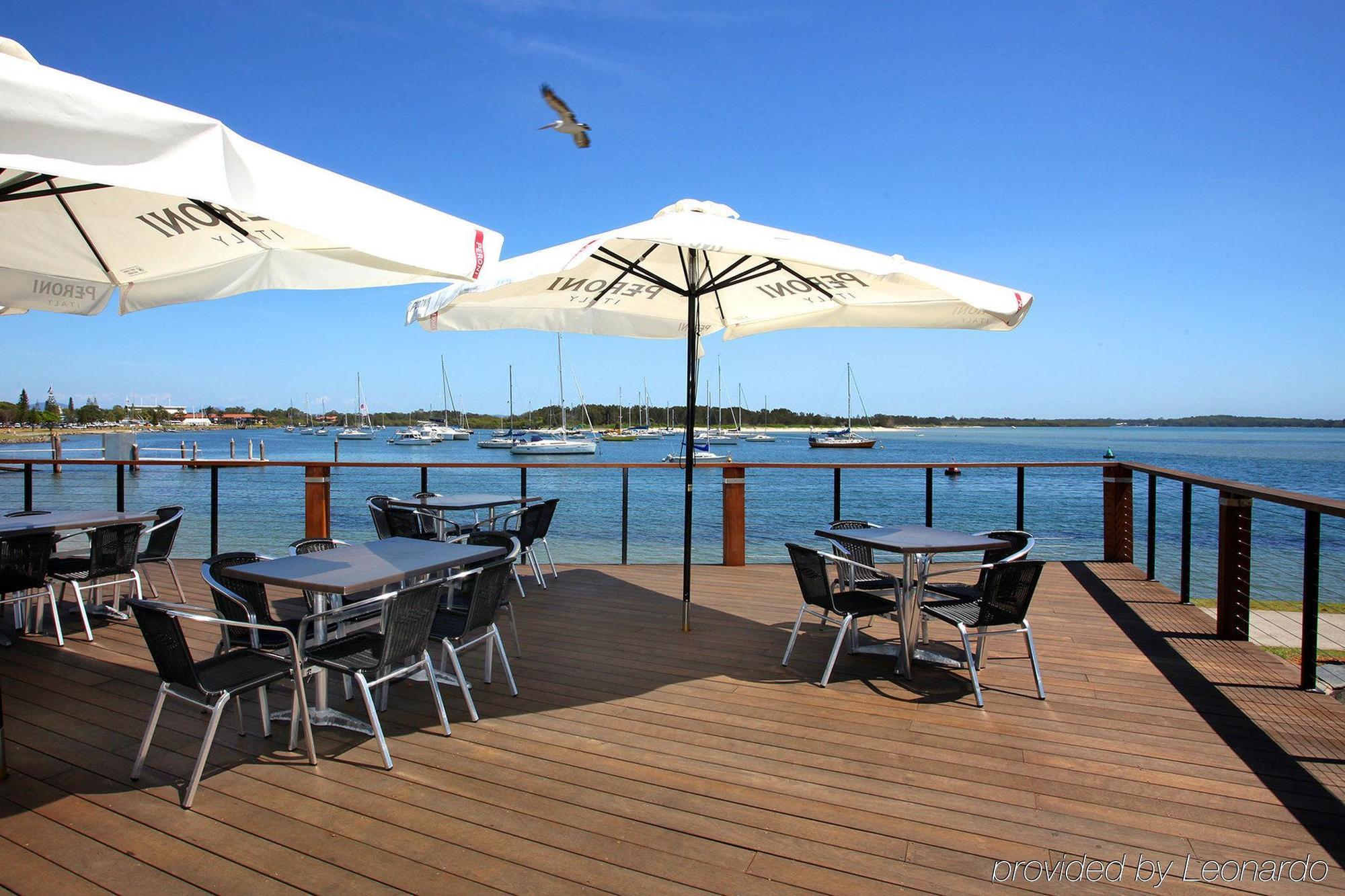 Resort Comfort Waters Edge 4*