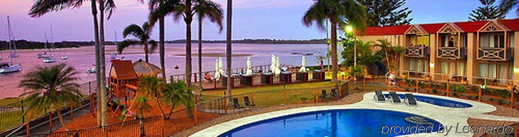Comfort Waters Edge Resort 4*