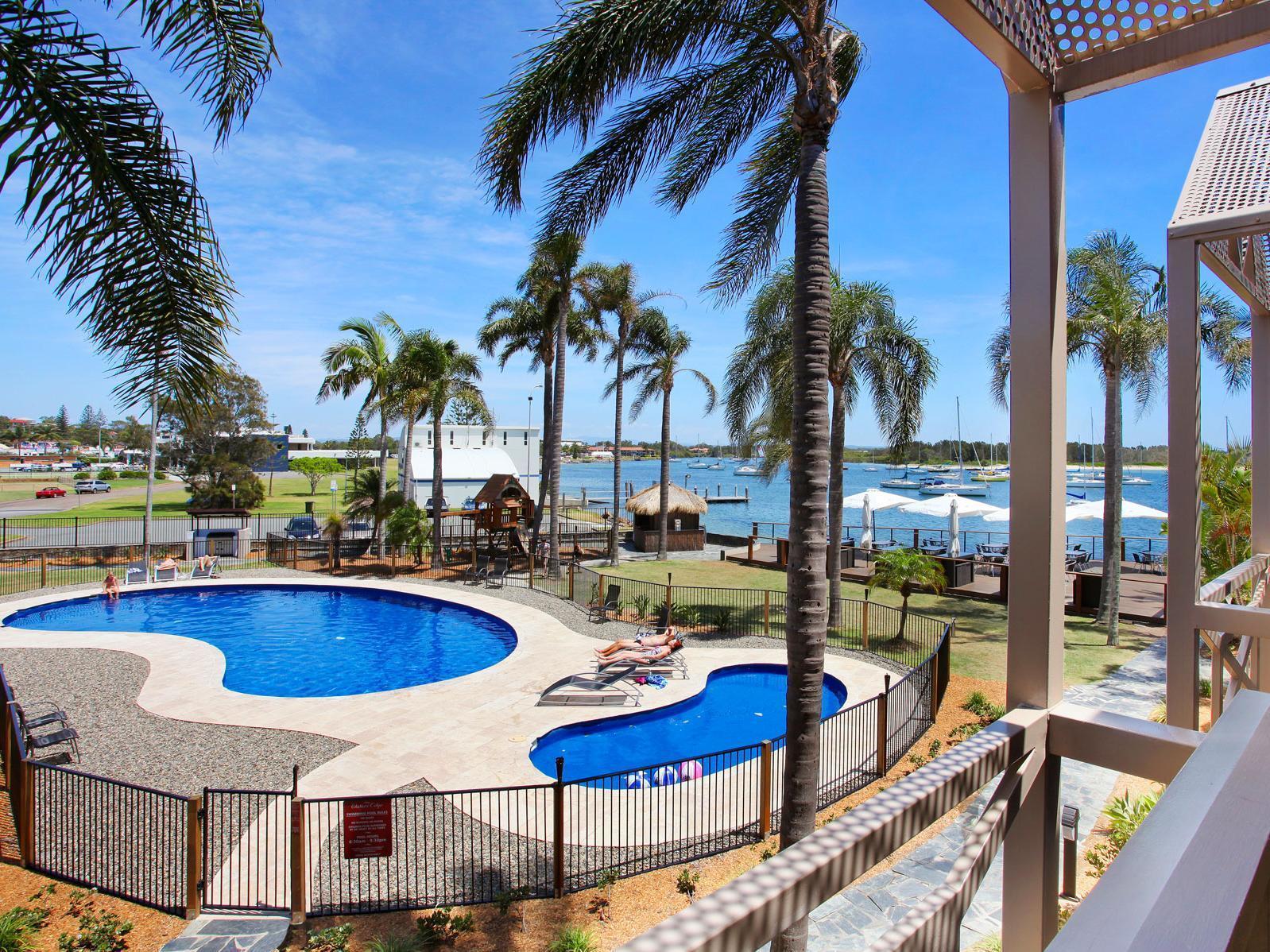 Resort Comfort Waters Edge Port Macquarie