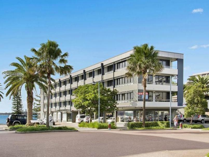 The Mid Pacific 4*