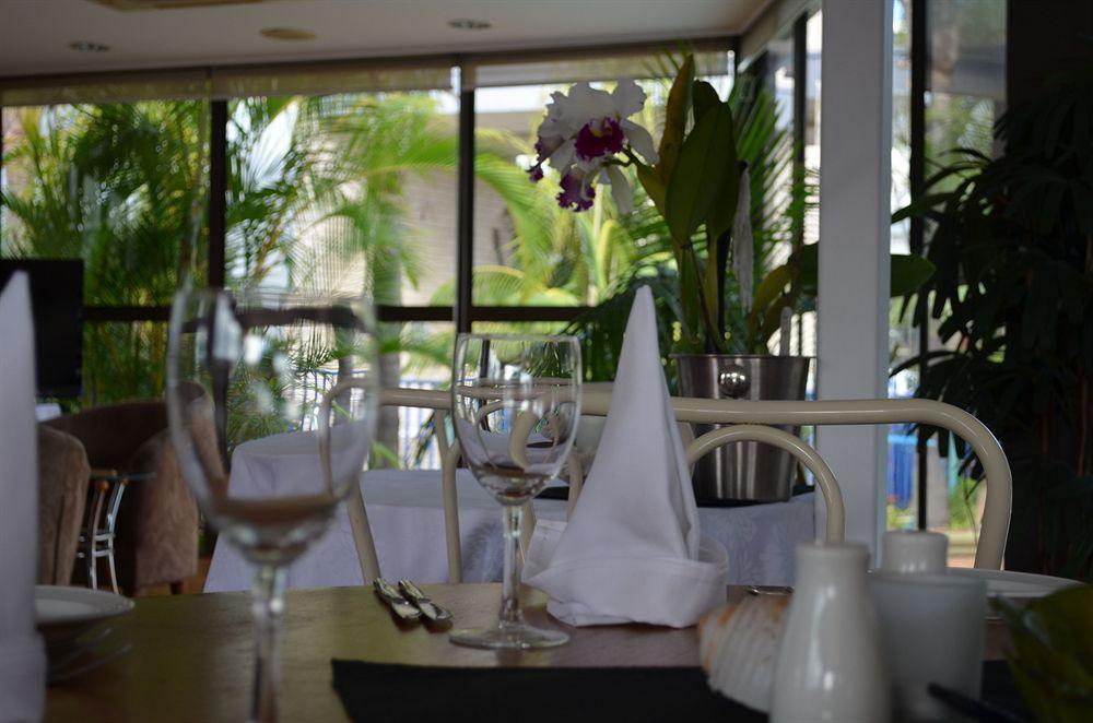 Palm Court Motor 4*