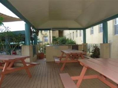 Oxley Cove Aparthotel
