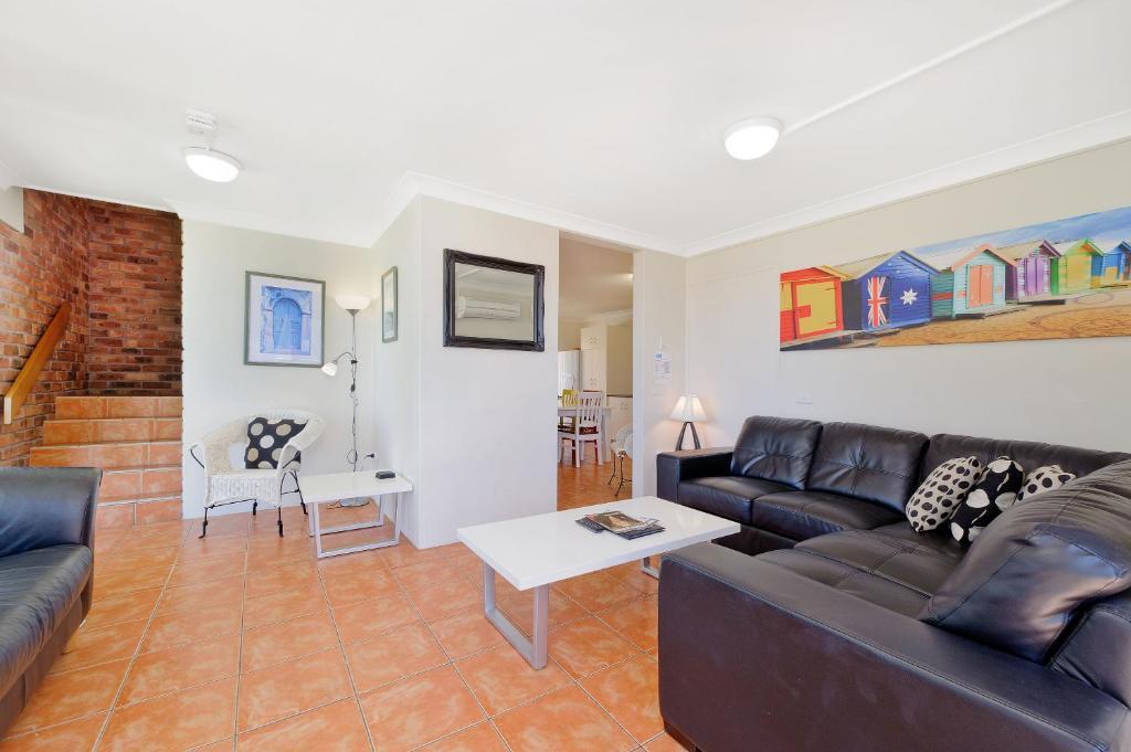 Aparthotel Beach House Holiday 3*