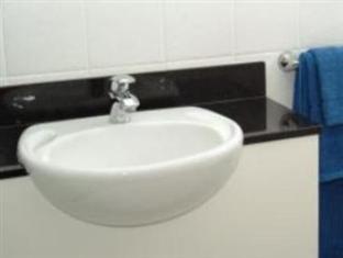 Bed & Breakfast Azura House