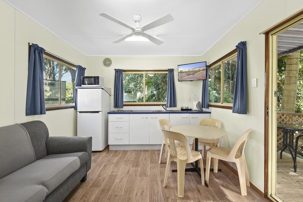Flynns Beach Caravan Park Campsite