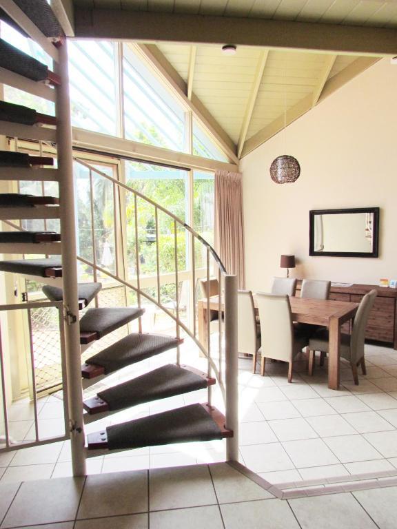 Shelly Aparthotel