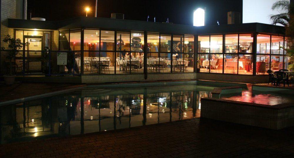 Palm Court Motor 4*