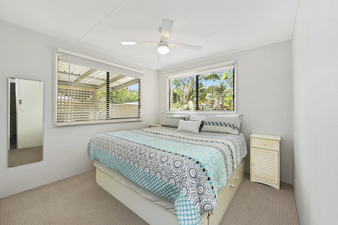 Flynns Beach Caravan Park 3*