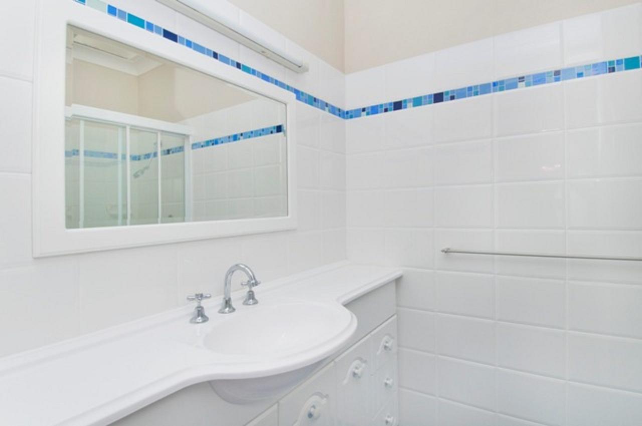 Villa Bay Park Gardens 30 1 Warlters Street *