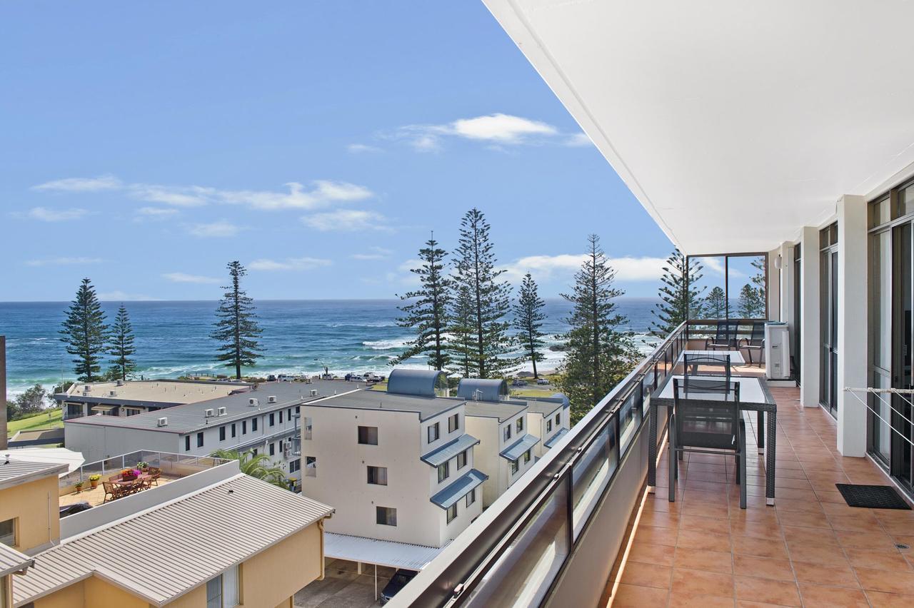 Akuna 20 6 Joffre Street * Port Macquarie
