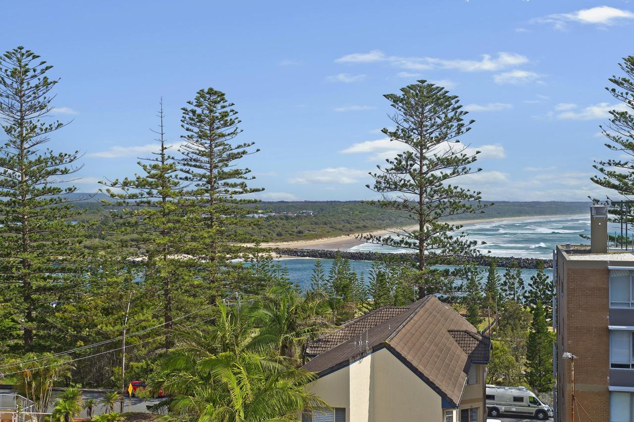 Akuna 20 6 Joffre Street * Port Macquarie