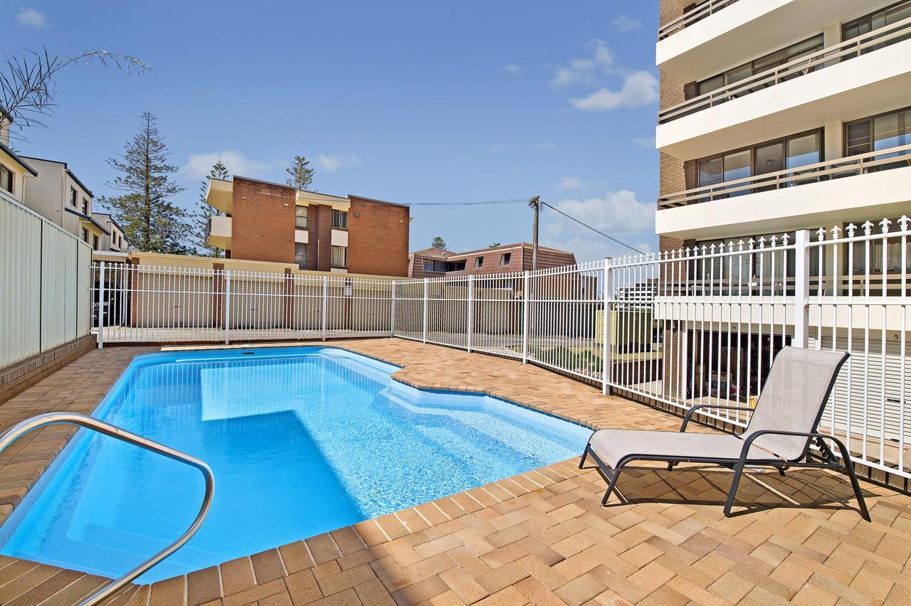 Akuna 20 6 Joffre Street * Port Macquarie