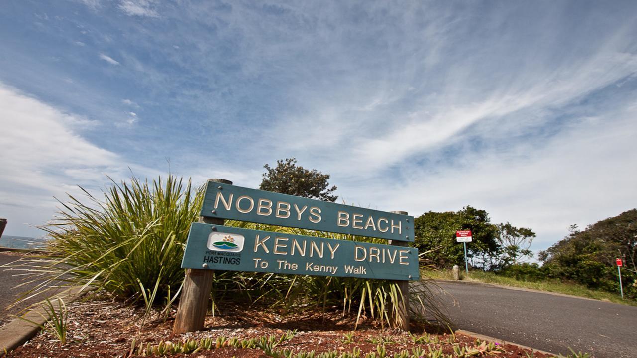 Escape At Nobbys Executive Townhouse 1 74 Pacific Drive * Port Macquarie