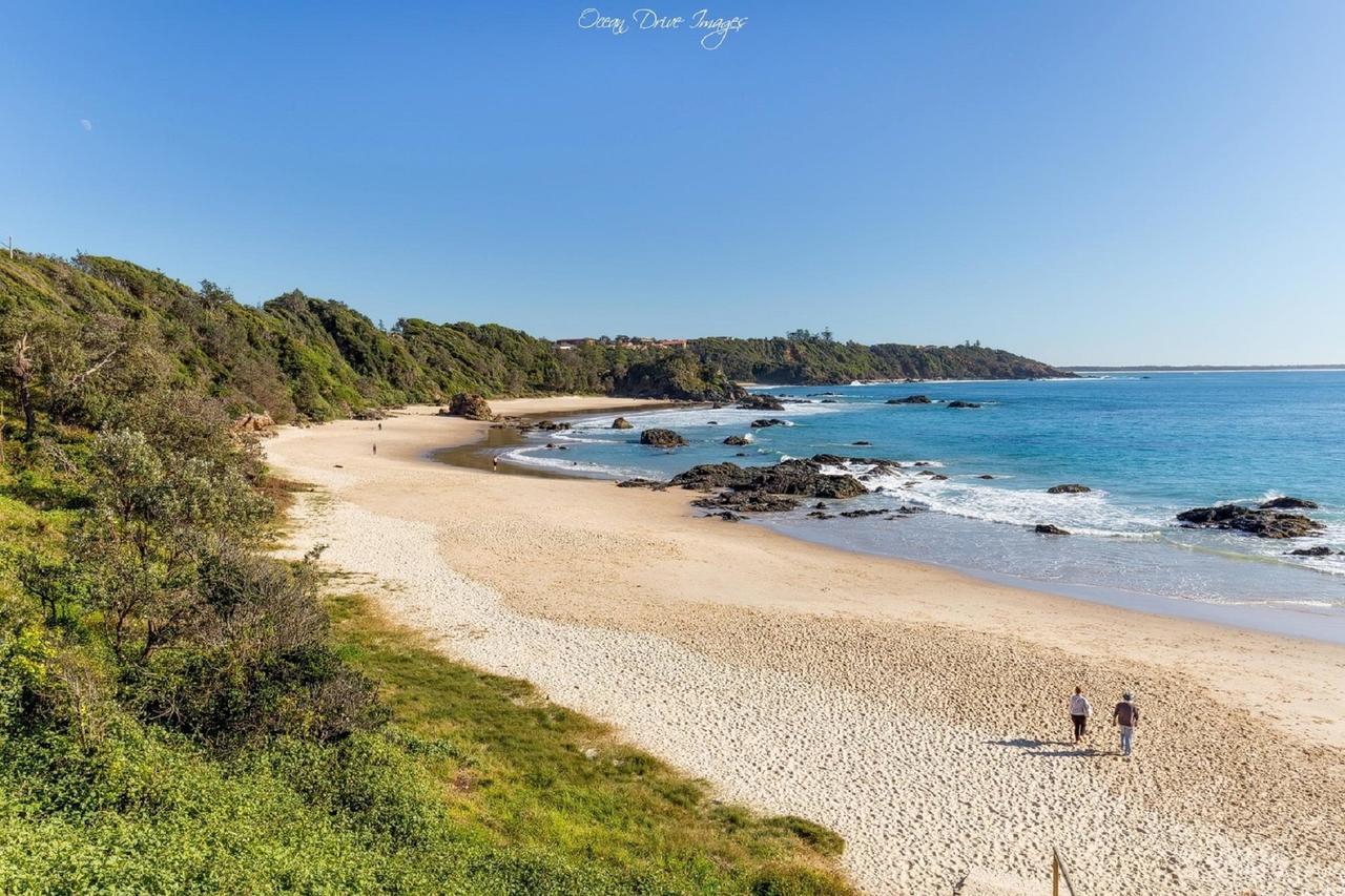 Escape At Nobbys Executive Townhouse 1 74 Pacific Drive * Port Macquarie