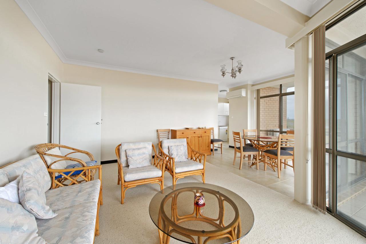 Sandpiper 9 25 Waugh Street Apartment