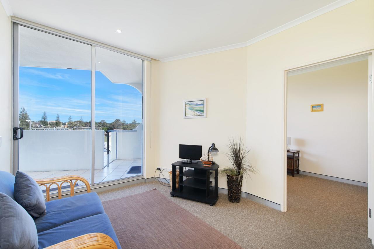 Apartment Sandcastle 407 12-24 William Street