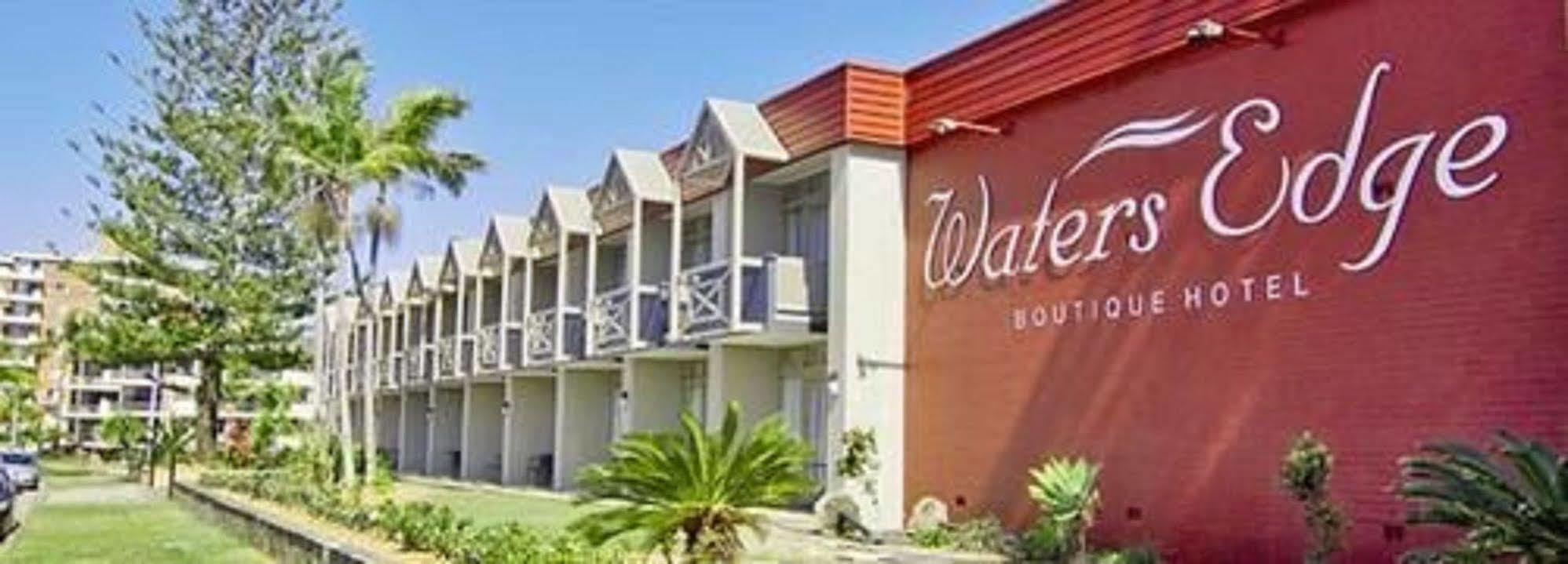 Resort Comfort Waters Edge 4*