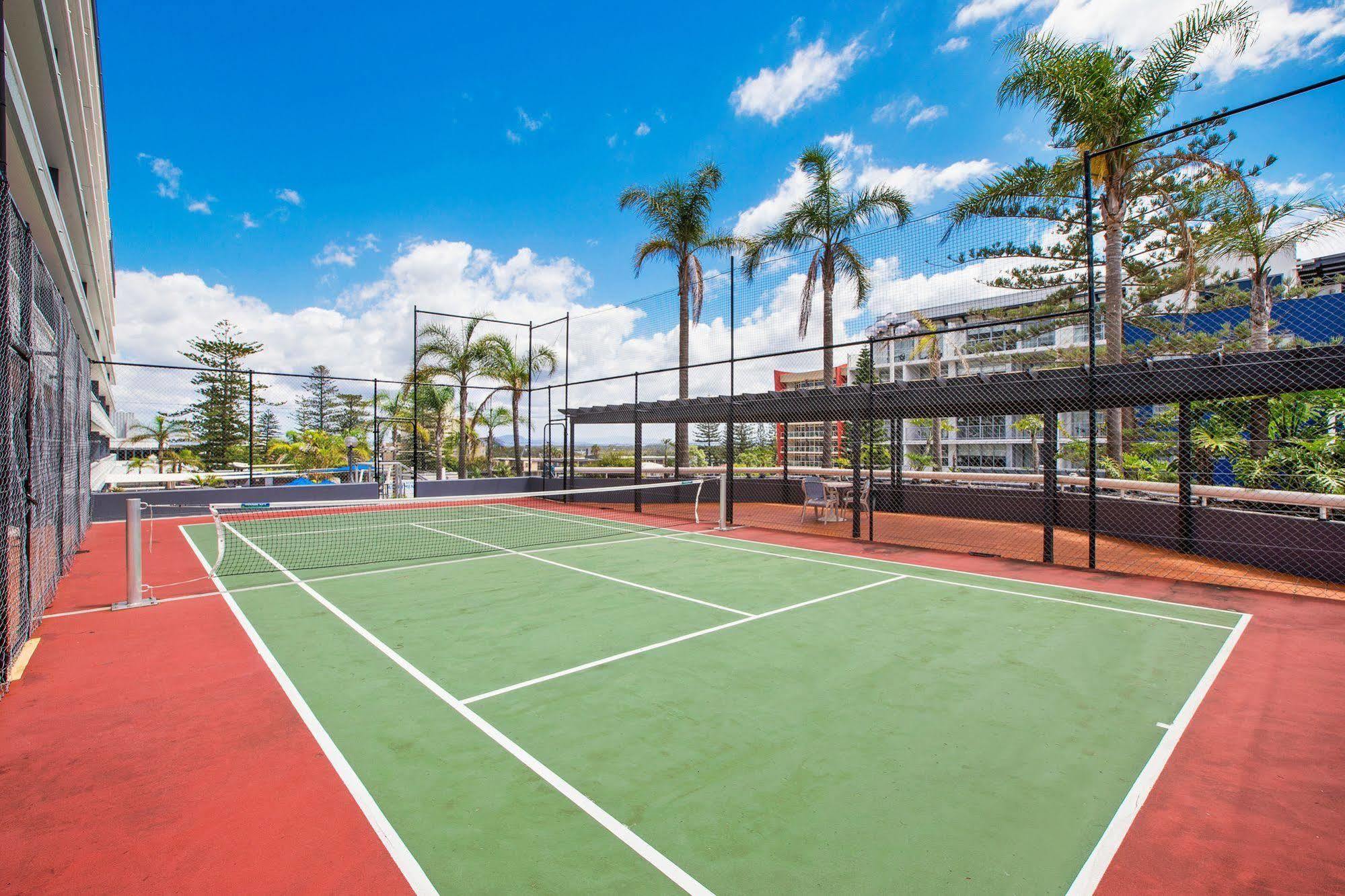 Port Pacific 4*