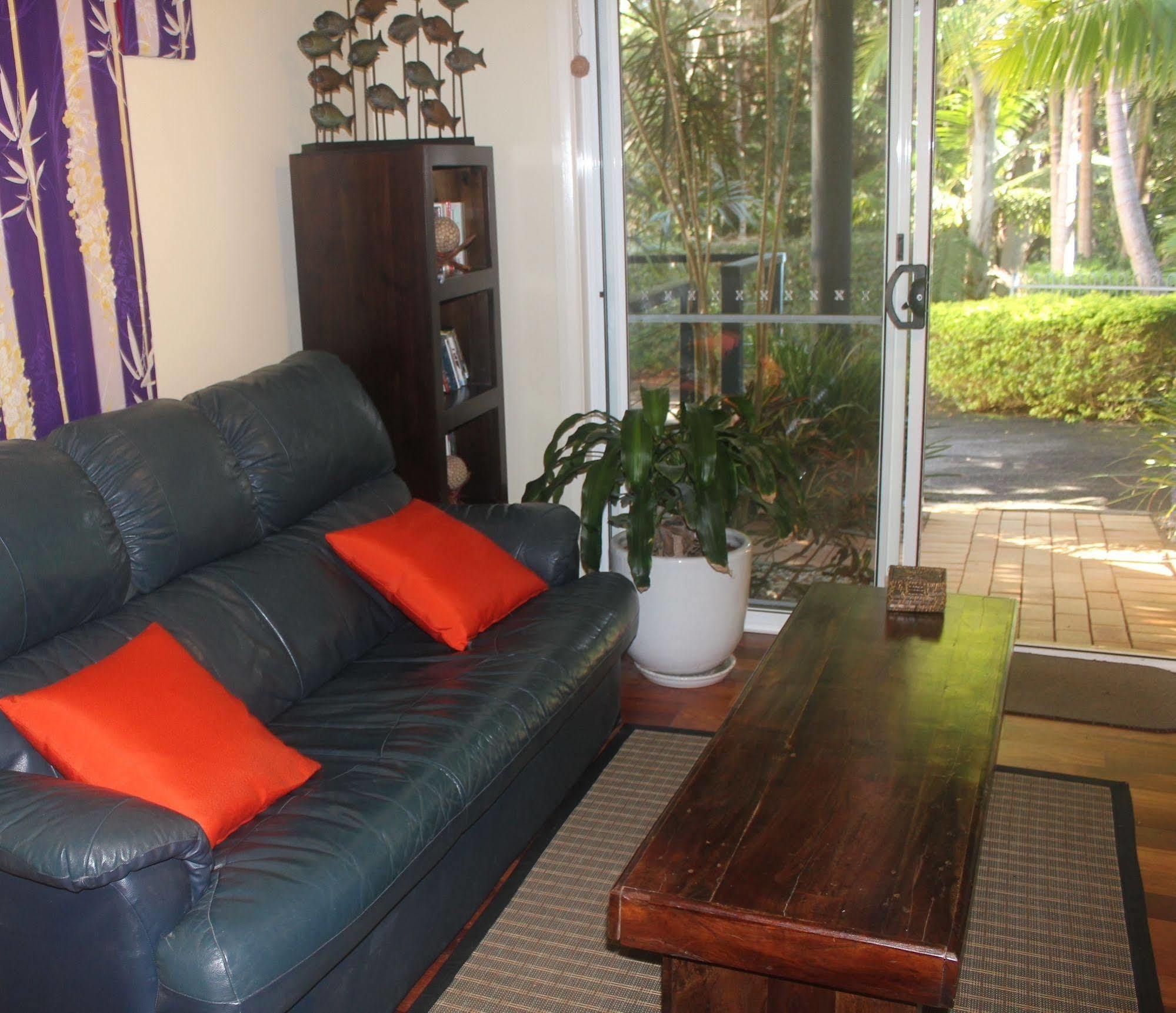 Azura House Bed & Breakfast 4*