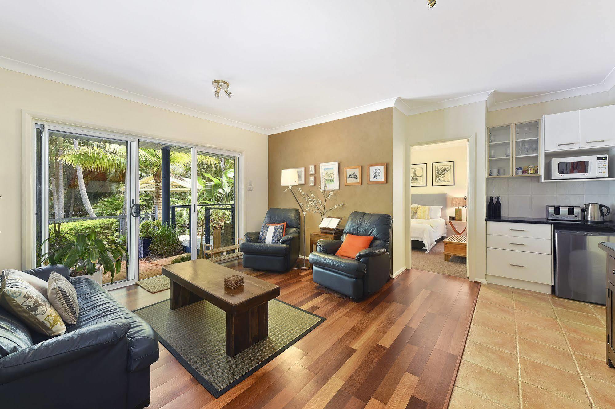 Bed & Breakfast Azura House