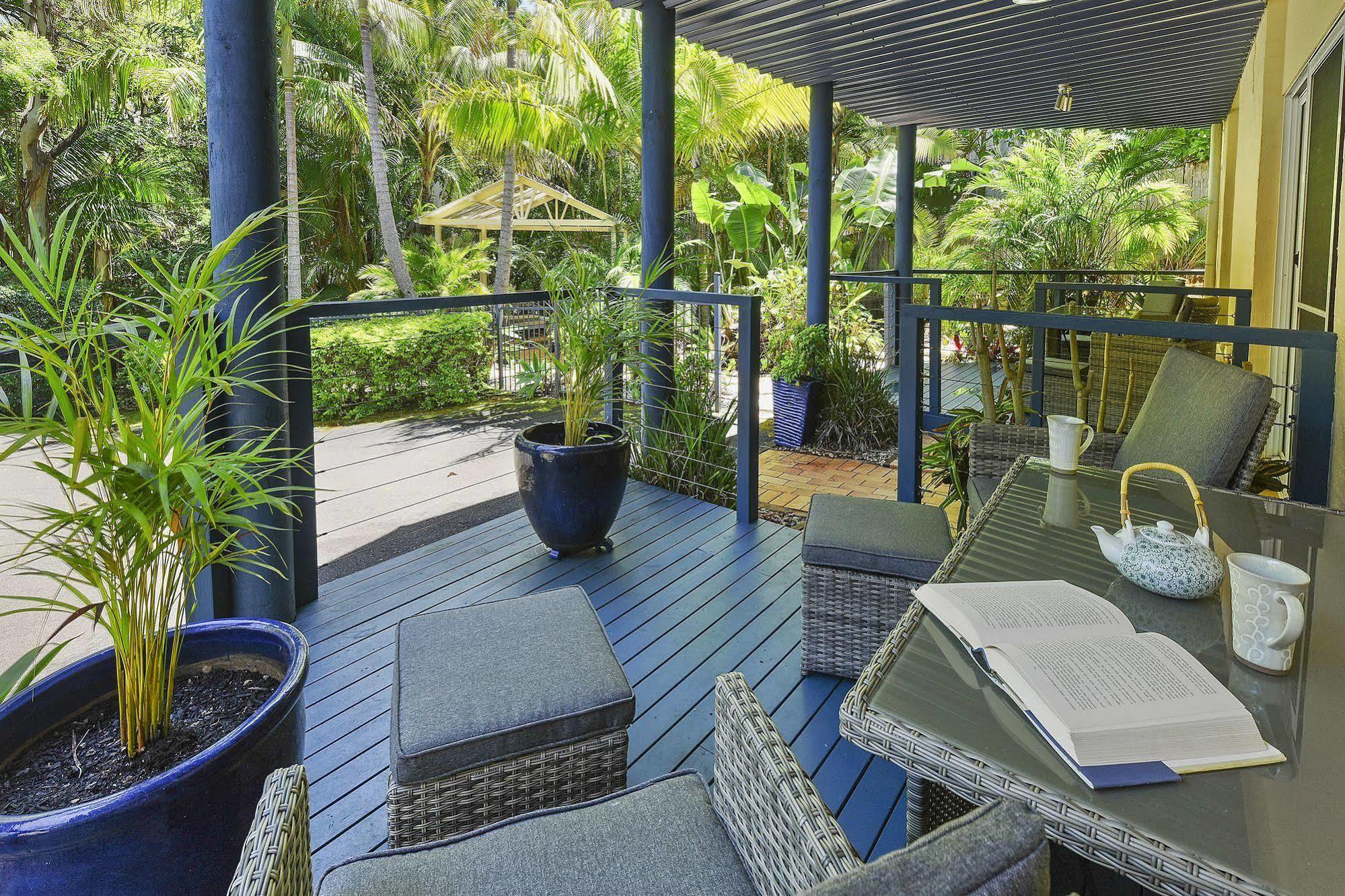 Azura House Bed & Breakfast 4*