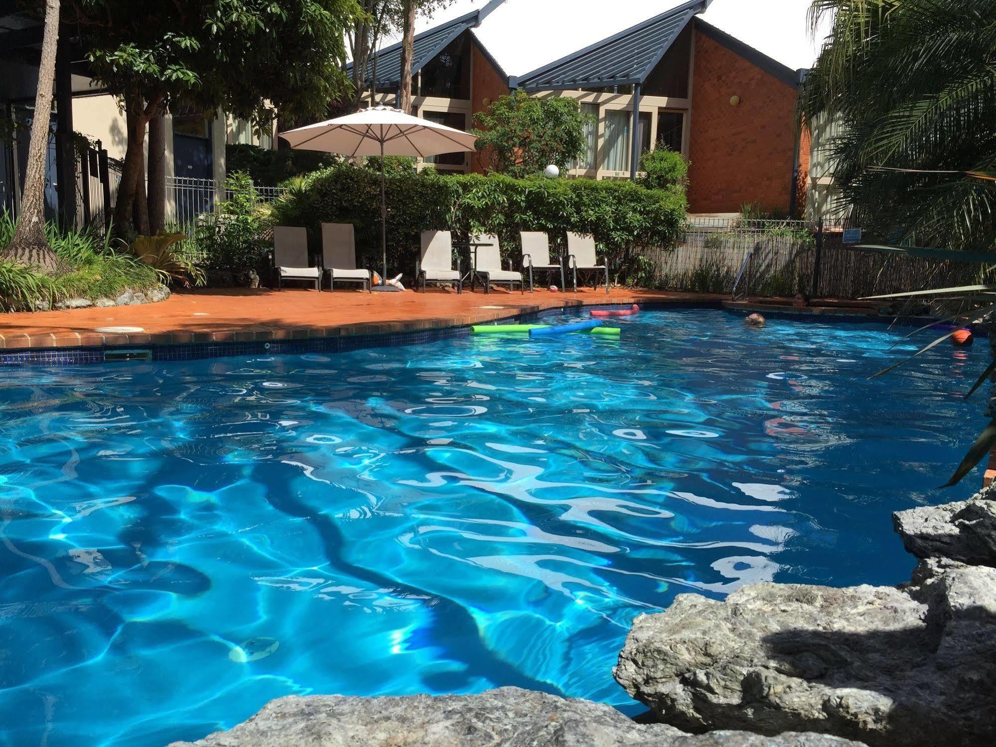 Shelly Aparthotel