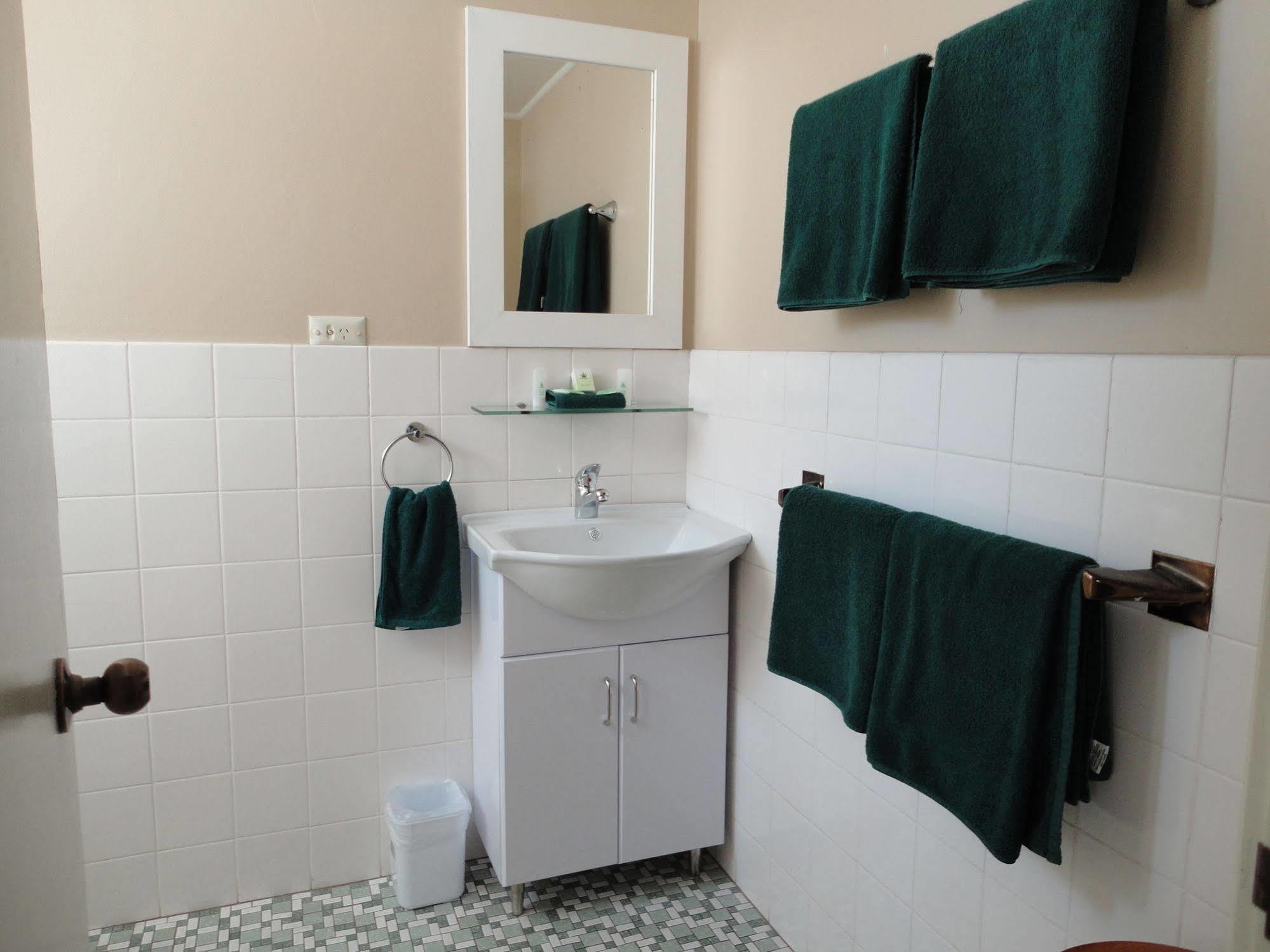 Surf Port Motel 4*