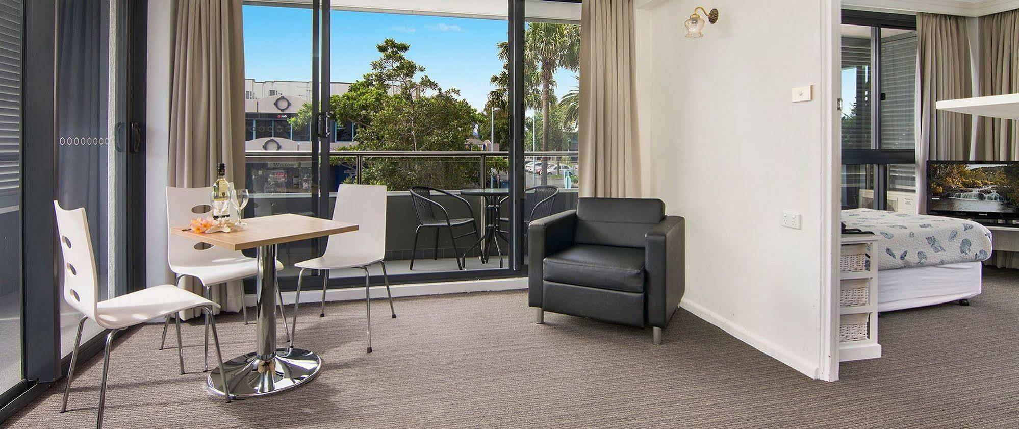 Motel The Mid Pacific 4*