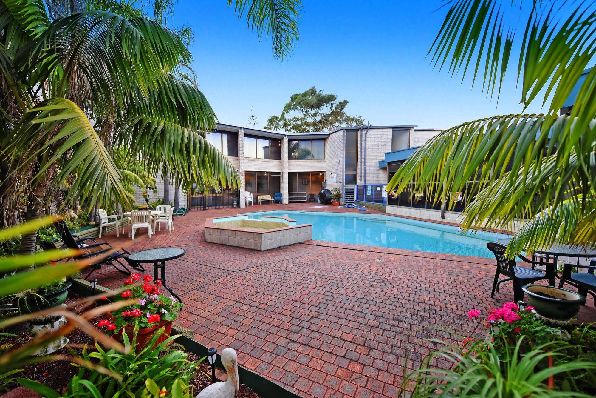 Motel Palm Court Motor Port Macquarie