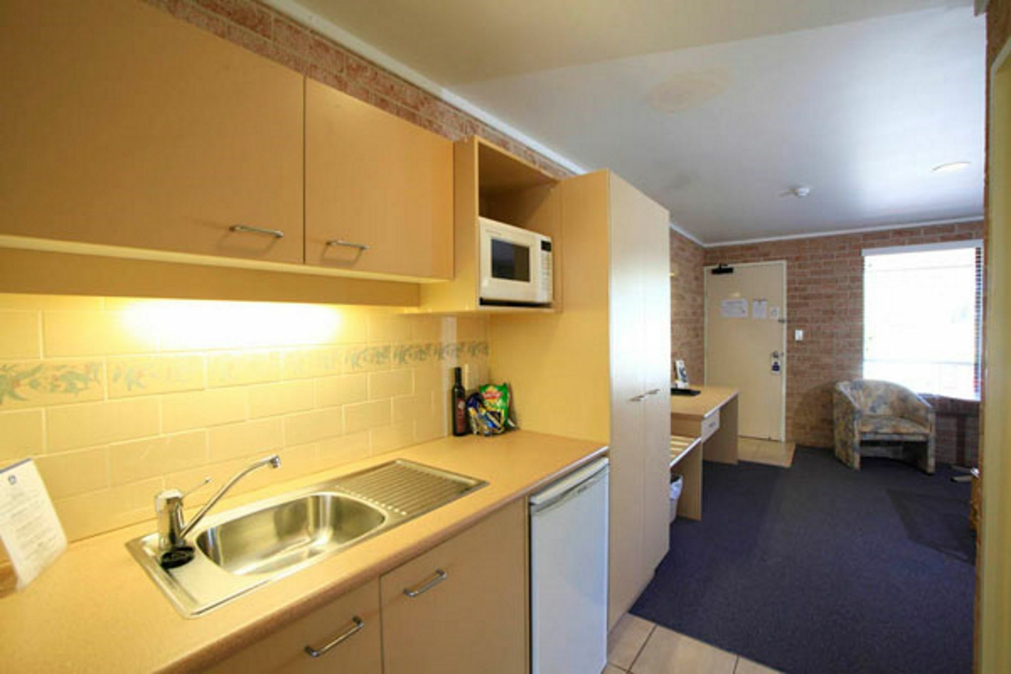 Macquarie Barracks Motor 4*