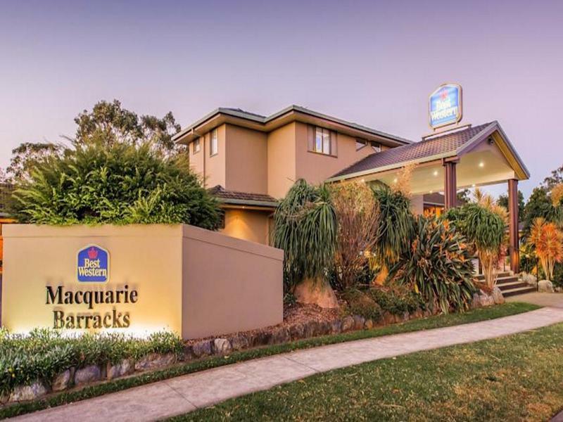 Macquarie Barracks Motor 4*