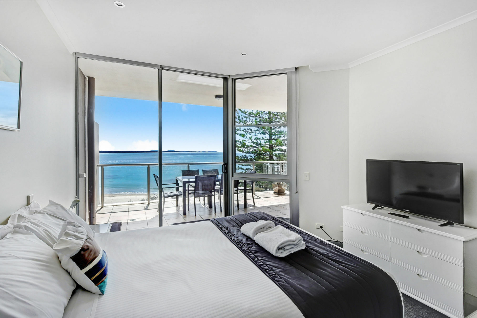 Sandcastle Aparthotel 4*