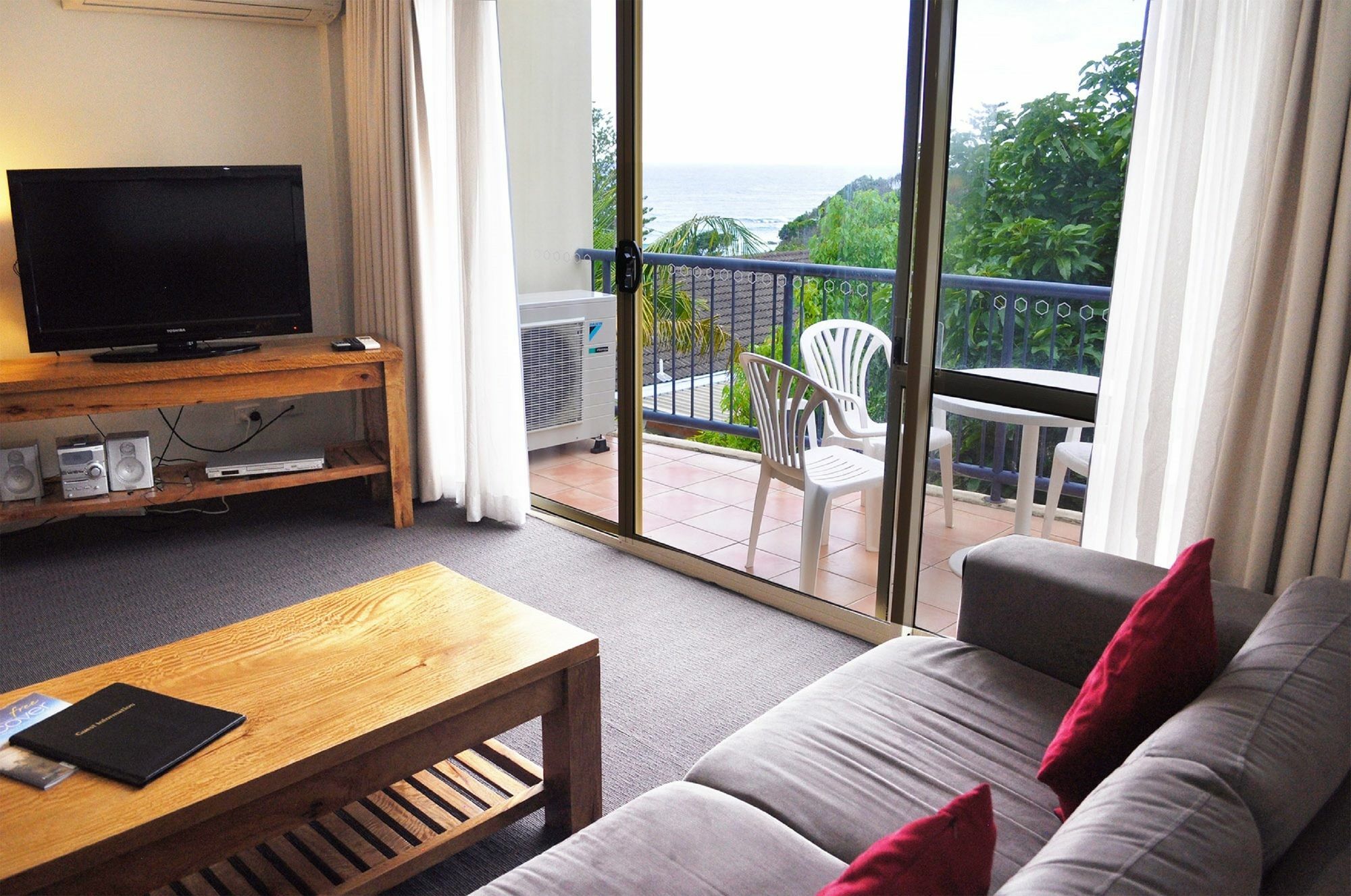 Beachside Aparthotel 3*