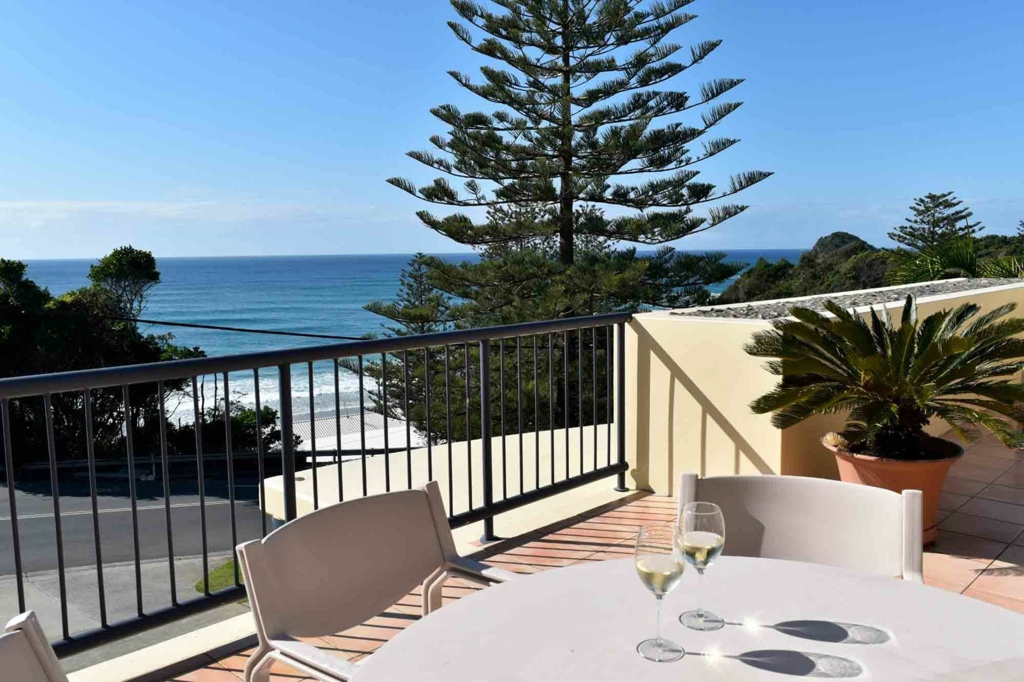 Beachside 3*