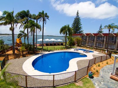 Comfort Waters Edge Resort