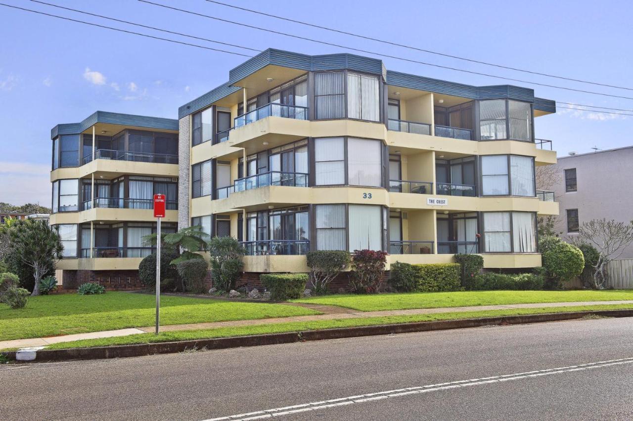 The Crest 8 33 Pacific Drive * Port Macquarie