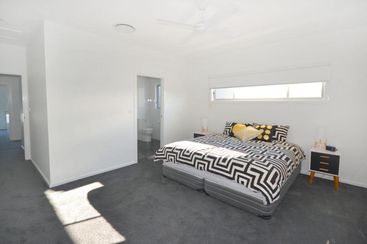 484 The Anchorage * Port Macquarie