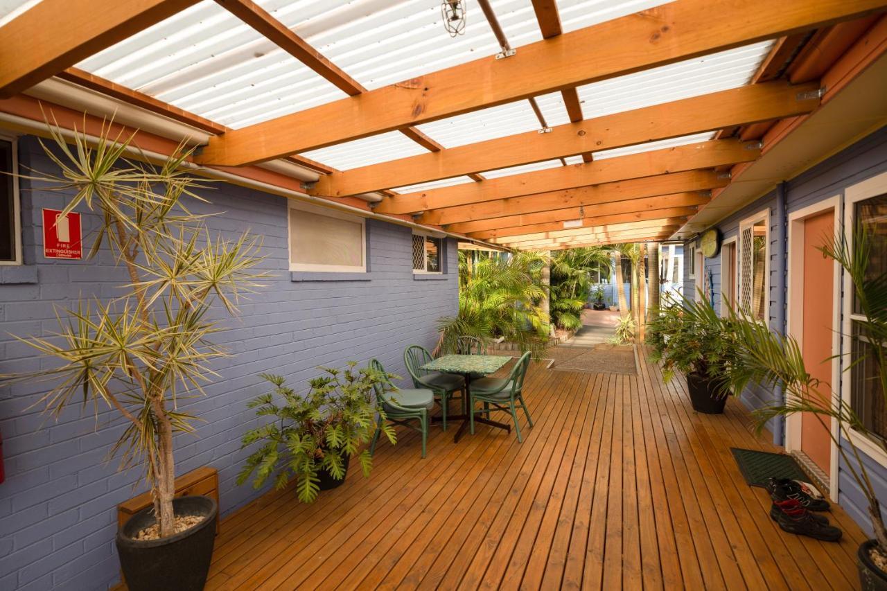 Ozzie Pozzie Backpackers - Yha *