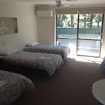 Settlers Inn