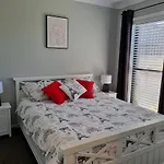 Eirbnb 1&2 Bedroom Unit
