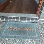 Eirbnb 1&2 Bedroom Unit